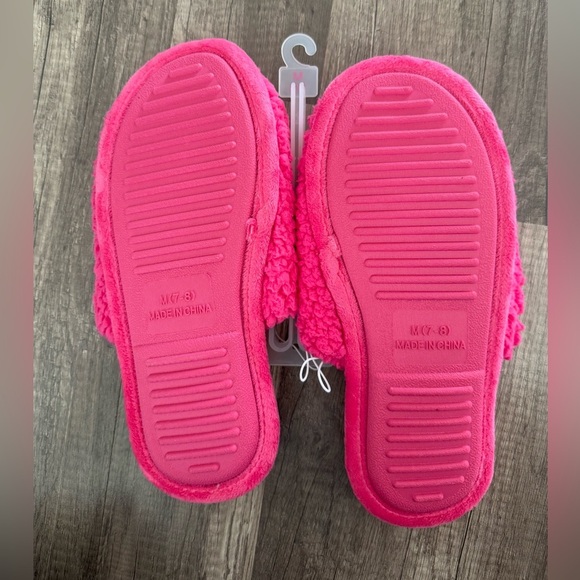 Wondershop Target Womens Holiday Slippers Oh What Fun Pink Sherpa Size M/L - Picture 6 of 11